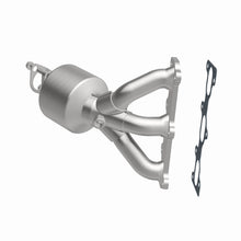 Load image into Gallery viewer, MagnaFlow Uni Catalytic Con DF 05-09 Hyundai Tucson 2.7 L P/S Manifold /05-07 Kia Truck