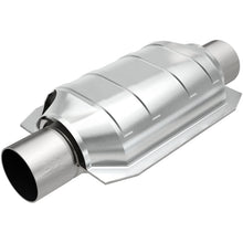 Load image into Gallery viewer, Magnaflow Conv Univ 2.5in. W/O2
