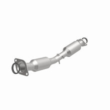 Load image into Gallery viewer, Magnaflow 13-15 Nissan Sentra 1.8L California Grade CARB Compliant DF Catalytic Converter