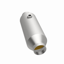 Load image into Gallery viewer, MagnaFlow 99-03 Honda Odyssey V6 3.5L California Grade CARB Compliant Universal Catalytic Converter
