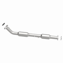 Load image into Gallery viewer, MagnaFlow 13-15 Toyota Tacoma California Grade CARB Compliant Direct-Fit Catalytic Converter
