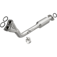 Load image into Gallery viewer, MagnaFlow Converter Direct Fit California Grade 96-98 Toyota 4Runner 2.7L
