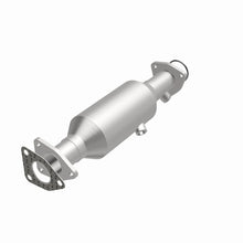 Load image into Gallery viewer, MagnaFlow Honda Odyssey Direct-Fit Catalytic Converter
