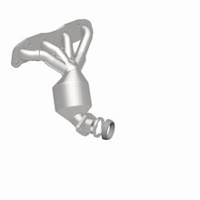 Load image into Gallery viewer, MagnaFlow Conv Direct Fit 09-14 Sentra 2.0L Manifold
