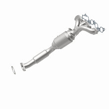 Load image into Gallery viewer, Magnaflow 09-10 Ford Focus 2.0L Direct Fit Converter
