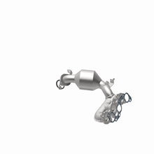 Load image into Gallery viewer, MagnaFlow Conv DF 04-06 Toyota Sienna 3.3L
