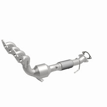 Load image into Gallery viewer, Magnaflow 12-15 Ford Focus 2.0L Direct Fit Converter

