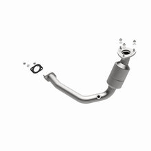 Load image into Gallery viewer, MagnaFlow Conv DF 04 Chevy Malibu 3.5L
