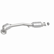Load image into Gallery viewer, Magnaflow Conv DF 04 Forester 2.5L Rr CA
