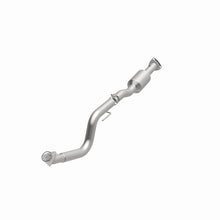 Load image into Gallery viewer, MagnaFlow 2009 Chevrolet Express 4500 V8 6.0L Right Underbody Catalytic Converter
