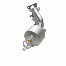 Load image into Gallery viewer, MagnaFlow Conv DF 05-07 Kia Sportage 2.7L Passenger Side
