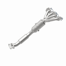 Load image into Gallery viewer, Magnaflow 08-10 Ford Focus 2.0L Direct Fit Converter
