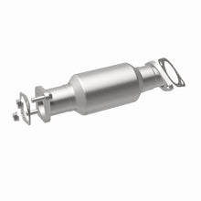 Load image into Gallery viewer, MagnaFlow Conv Direct Fit 2011 Kia Sorento 3.5 Underbody
