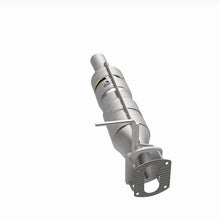 Load image into Gallery viewer, MagnaFlow 09-17 Ford F53 V10 6.8L Underbody Direct Fit Catalytic Converter
