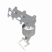 Load image into Gallery viewer, MagnaFlow Conv DF 05-08 Kia Sportage 2.7L Driver Side
