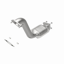 Load image into Gallery viewer, MagnaFlow Conv Direct Fit 02-04 Ford Focus L4-2.0L
