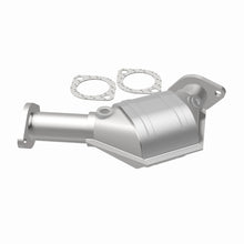 Load image into Gallery viewer, MagnaFlow Conv DF 95-99 Subaru Impreza 2.2L
