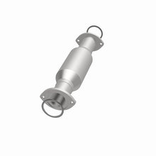 Load image into Gallery viewer, Magnaflow 96-99 Toyota Tacoma 2.7L Direct Fit Converter
