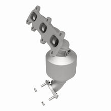 Load image into Gallery viewer, MagnaFlow Conv DF 01-04 Hyundai Santa Fe 2.7L
