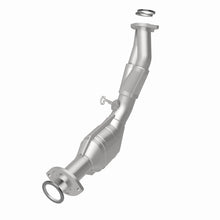 Load image into Gallery viewer, MagnaFlow Conv DF 01-04 Toyota Tacoma 2.7L
