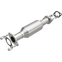Load image into Gallery viewer, MagnaFlow Conv DF 03-06 Outlander 2.4L
