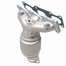 Load image into Gallery viewer, Magnaflow 07-10 Kia Sedona 3.8L California Grade CARB Compliant DF Manifold Catalytic Converter
