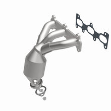 Load image into Gallery viewer, Magnaflow Conv DF 02-06 Hyundai Sonata 2.7L
