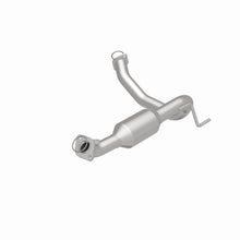 Load image into Gallery viewer, Magnaflow Conv DF 10-12 Toy FJ/4Runner 4.0L
