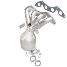 Load image into Gallery viewer, MagnaFlow 01-04 Honda Civic DX/LX Manifold DF Converter
