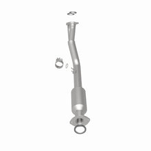 Load image into Gallery viewer, MagnaFlow Converter Direct Fit California Grade 96-98 Toyota 4Runner 2.7L
