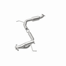 Load image into Gallery viewer, MagnaFlow Conv DF 05-09 Toyota Tacoma 4.0L D/S Rear (49 State)
