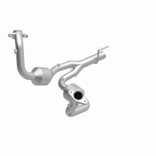 Load image into Gallery viewer, MagnaFlow Conv DF 04 Jeep Grand Cherokee 4.7L
