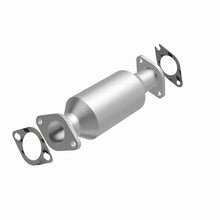 Load image into Gallery viewer, Magnaflow 11-13 Sorento 2.4L Underbody Direct Fit Converter
