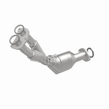 Load image into Gallery viewer, MagnaFlow Conv DF 01-04 Toyota Tacoma 2.7L
