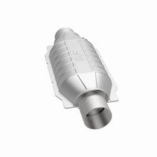 Load image into Gallery viewer, MagnaFlow Conv Univ 3in In/Out Center/Center Oval w/ 02 Sensor
