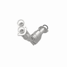 Load image into Gallery viewer, MagnaFlow Conv DF 01-04 Toyota Tacoma 2.7L
