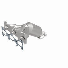 Load image into Gallery viewer, MagnaFlow Conv DF 05-08 Kia Sportage 2.7L Passenger Side
