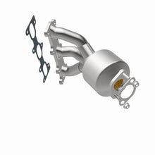 Load image into Gallery viewer, MagnaFlow Conv DF 05-07 Kia Sportage 2.7L Passenger Side
