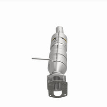 Load image into Gallery viewer, MagnaFlow 09-17 Ford F53 V10 6.8L Underbody Direct Fit Catalytic Converter
