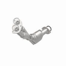 Load image into Gallery viewer, MagnaFlow Conv DF 01-04 Toyota Tacoma 2.7L
