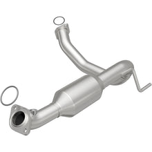 Load image into Gallery viewer, Magnaflow Conv DF 10-12 Toy FJ/4Runner 4.0L
