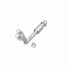 Load image into Gallery viewer, MagnaFlow Converter Direct Fit California Grade 96-98 Toyota 4Runner 2.7L
