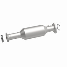 Load image into Gallery viewer, MagnaFlow California Direct-Fit Catalytic Converter 97-01 Honda CR-V L4 2.0L
