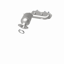 Load image into Gallery viewer, Magnaflow 2011 Toyota Sienna 3.5L Direct Fit Converter
