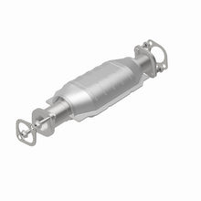 Load image into Gallery viewer, MagnaFlow Conv DF 05-10 Kia Sportage 2.7L
