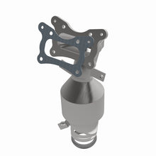 Load image into Gallery viewer, MagnaFlow 10-11 Honda CR-V California Catalytic Converter Direct Fit
