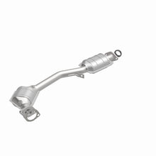 Load image into Gallery viewer, Magnaflow Conv DF 04 Forester 2.5L Rr CA

