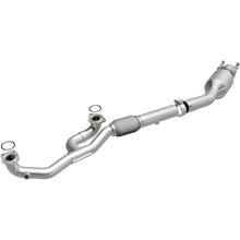 Load image into Gallery viewer, MagnaFlow 18-20 Honda Odyssey V6 3.5L OEM Underbody Single Grade Direct-Fit Catalytic Converter
