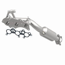 Load image into Gallery viewer, Magnaflow 2013 FJ Cruiser V6 4 OEM Manifold Direct Fit Converter
