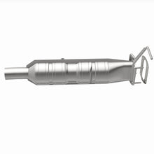 Load image into Gallery viewer, MagnaFlow 09-19 Ford F53 V10 6.8L Underbody 6.8L Direct Fit Catalytic Converter

